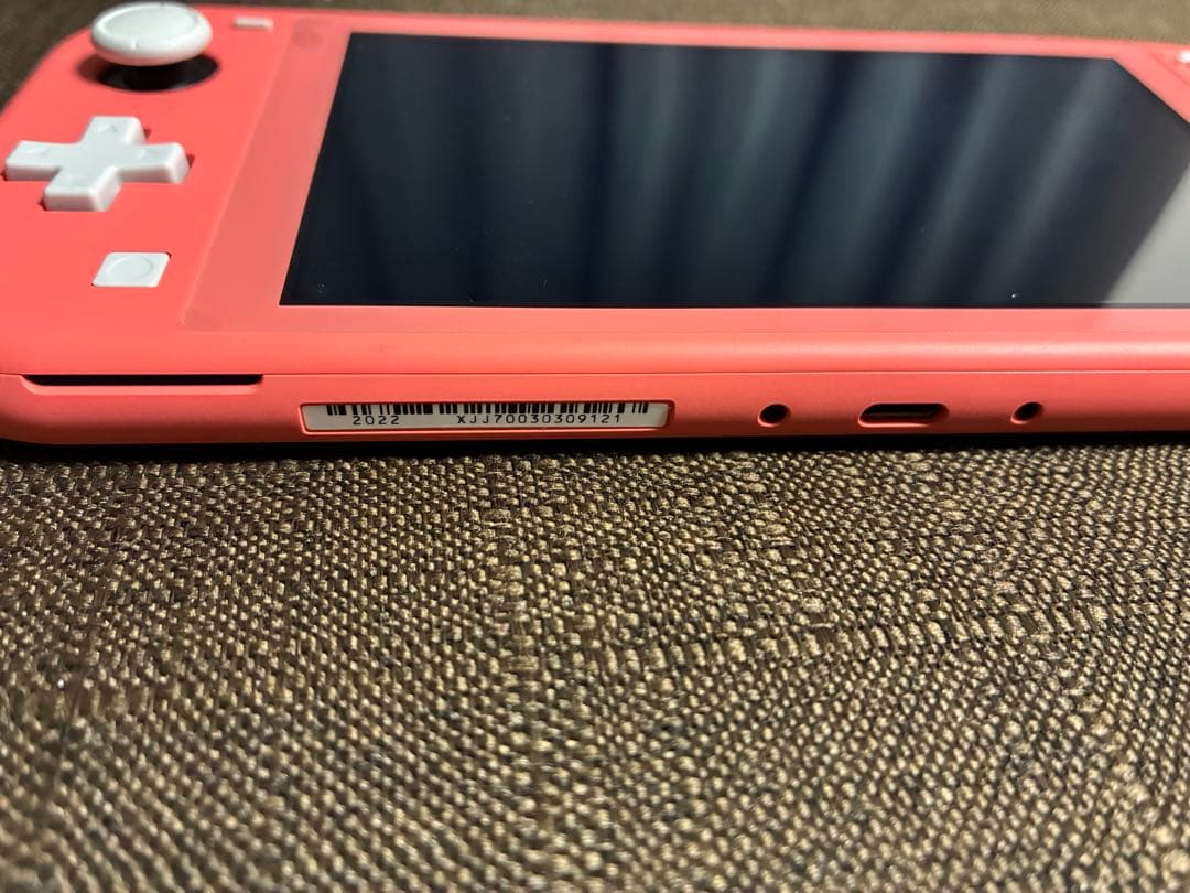 Nintendo Switch light コーラルピンク　ソフト付き