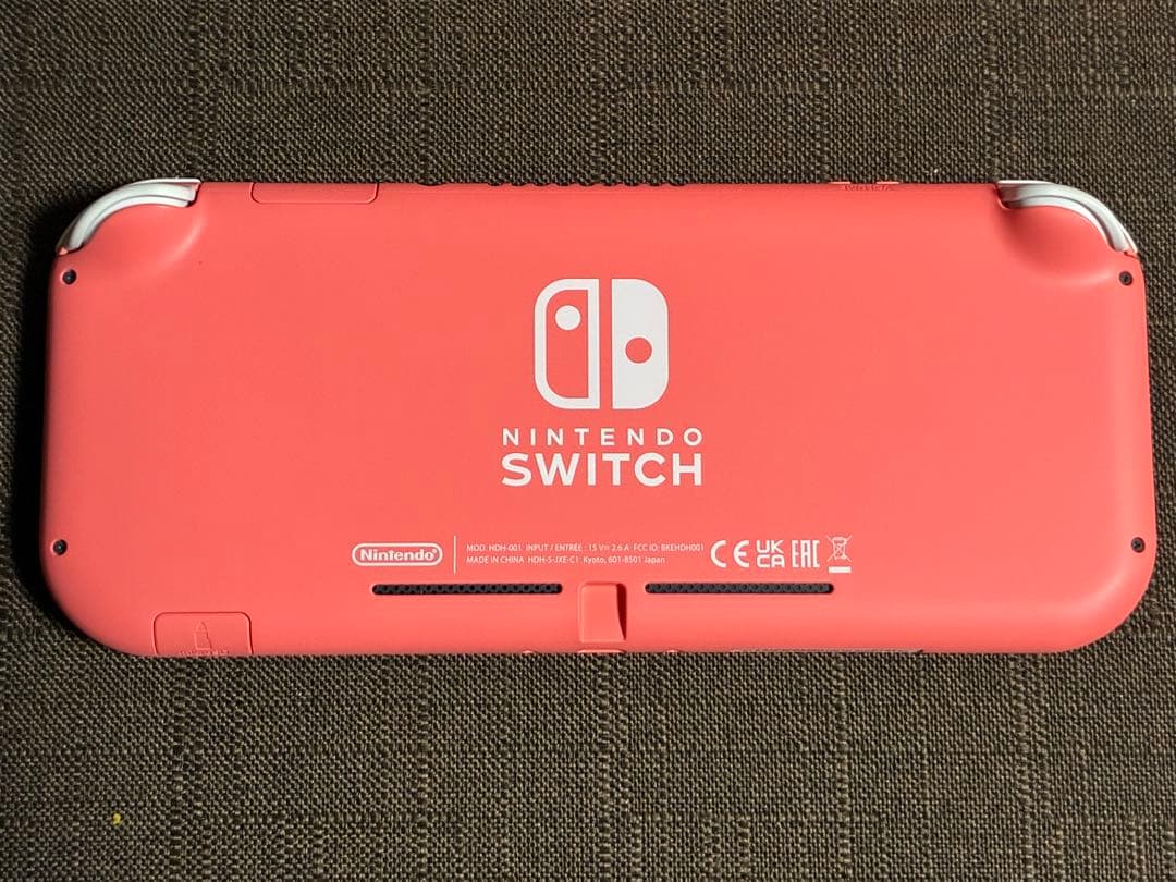 Nintendo Switch light コーラルピンク　ソフト付き