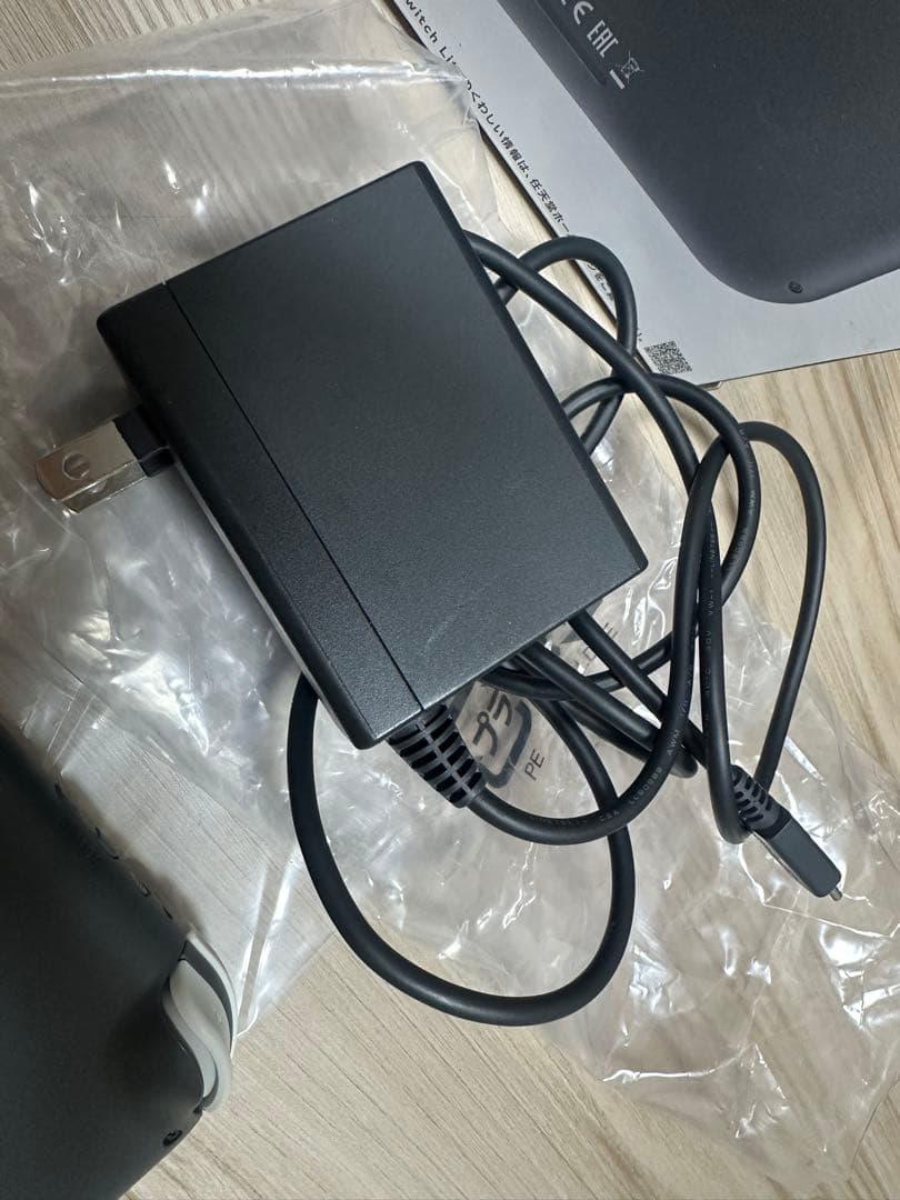 ニンテンドーSwitchライト　グレー　箱付属品あり