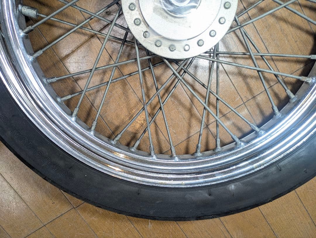 ハーレー純正　’93モデル　XLH883前後ホイール＆タイヤ　送料込み