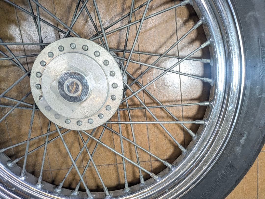 ハーレー純正　’93モデル　XLH883前後ホイール＆タイヤ　送料込み