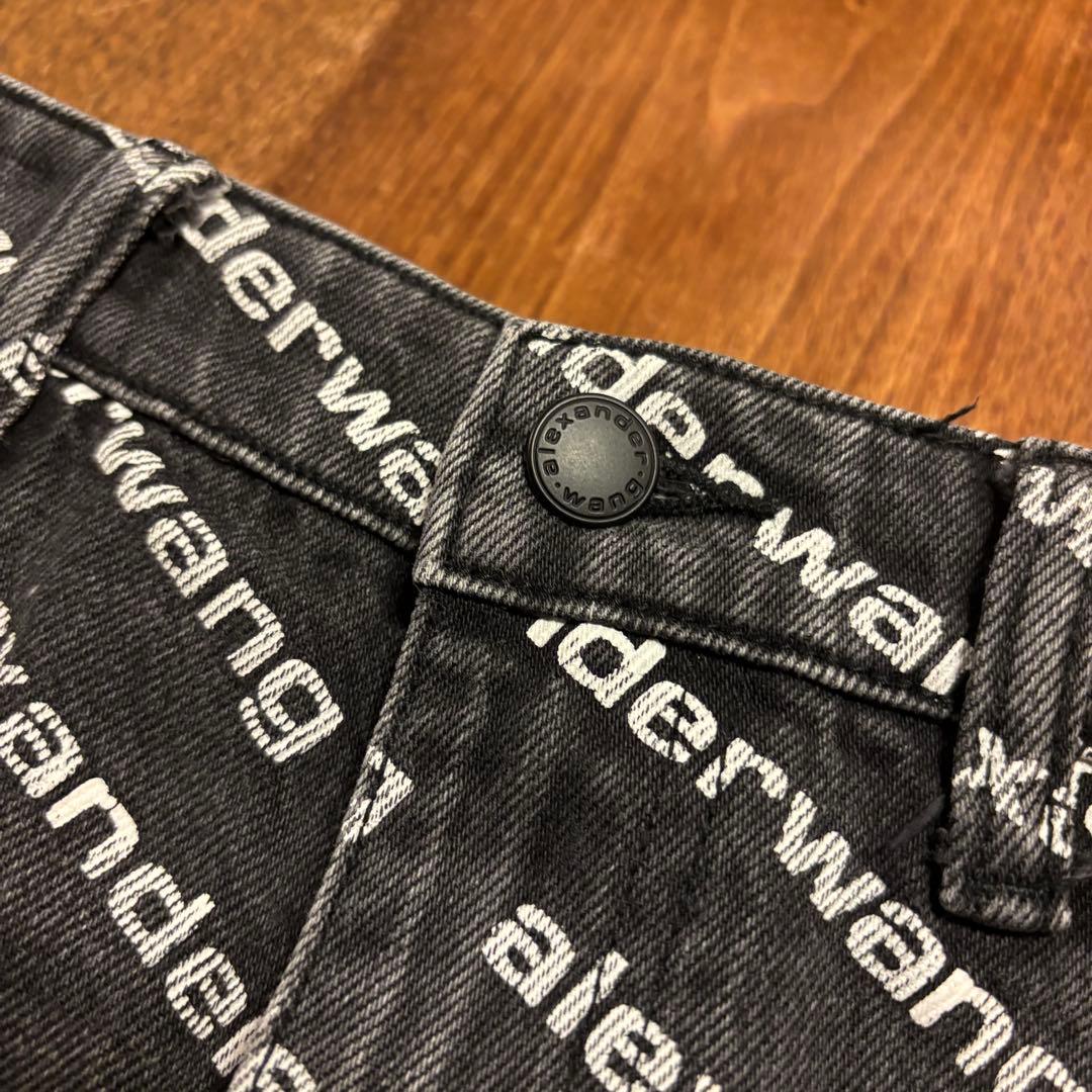 alexanderwang エイジドグレーデニム バイトロゴ ショーツ
