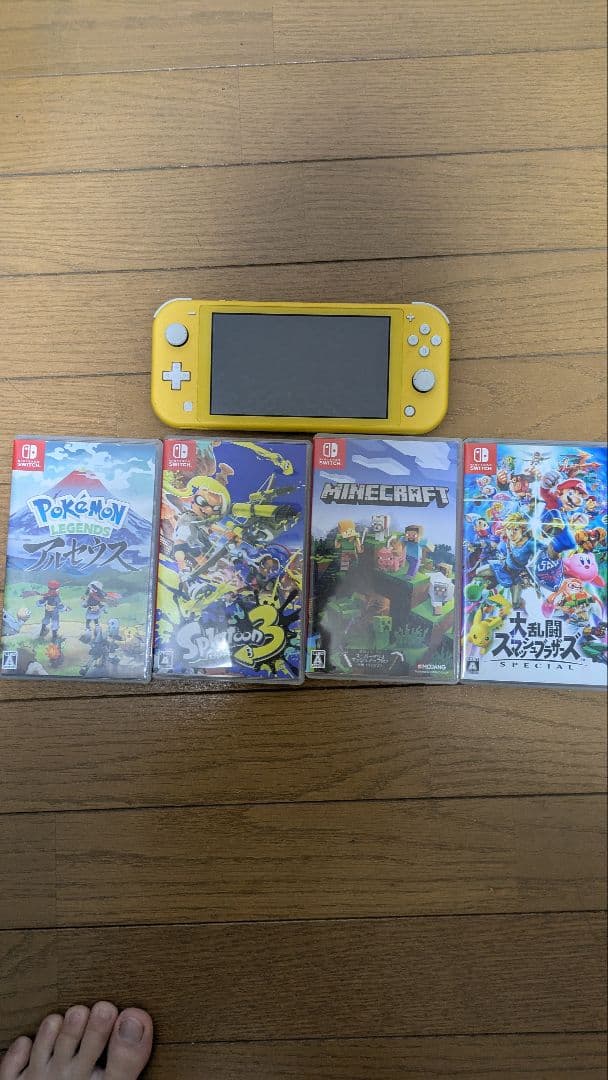 Nintendo Switch Lite イエロー ゲーム4本付き