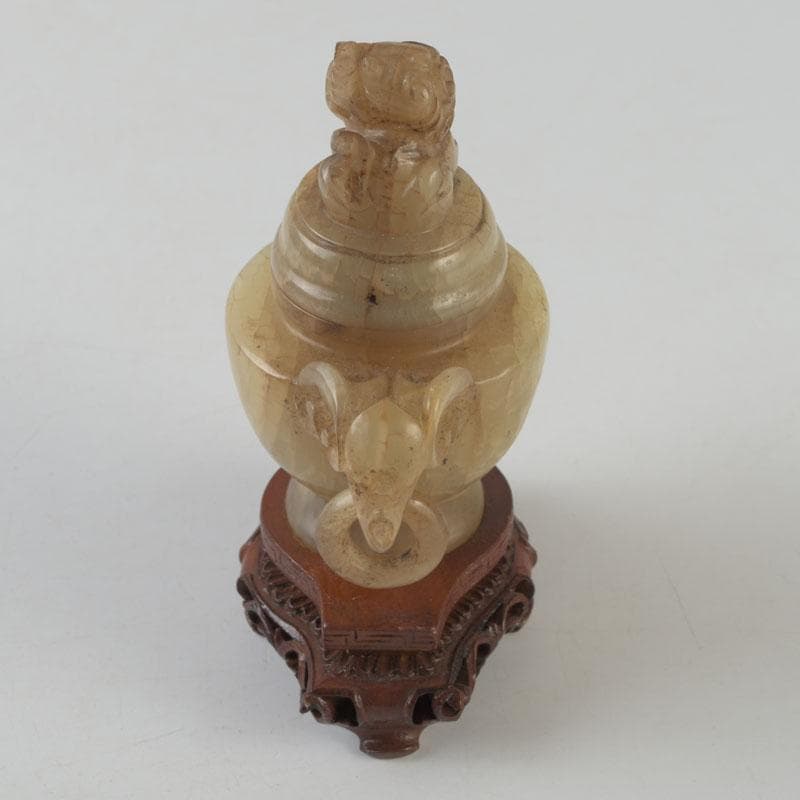 中国　玉石彫刻　獅子摘　双耳遊環　飾壷　香炉　唐木台付　N　8606