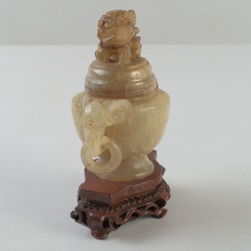 中国　玉石彫刻　獅子摘　双耳遊環　飾壷　香炉　唐木台付　N　8606