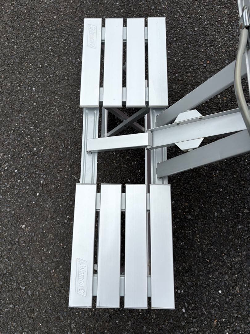 Coleman 折りたたみ式　ピクニックテーブルチェアセット アルミ