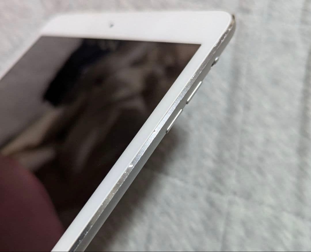 Apple iPad (第6世代) 64GB シルバー