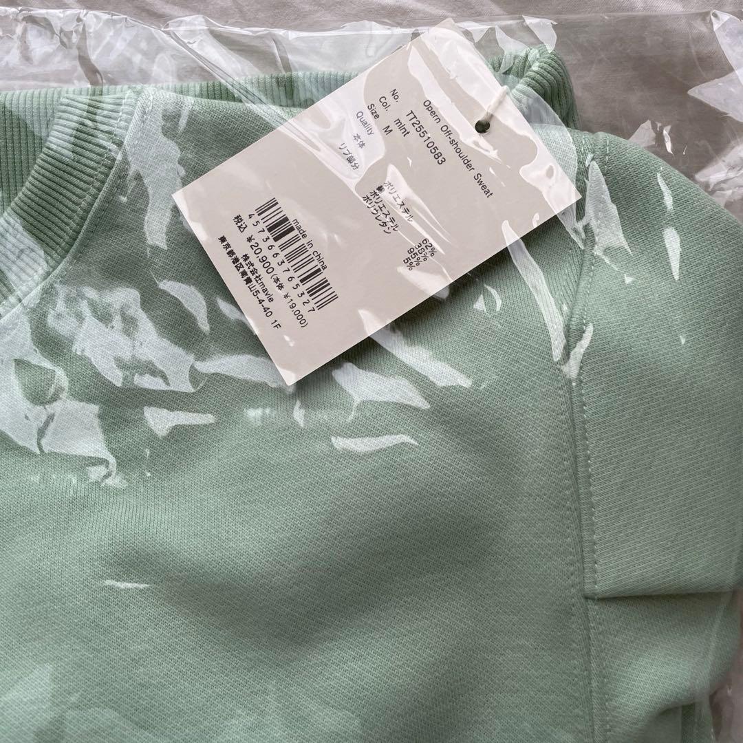 トップス THETOE Opern Off-shoulder Sweat