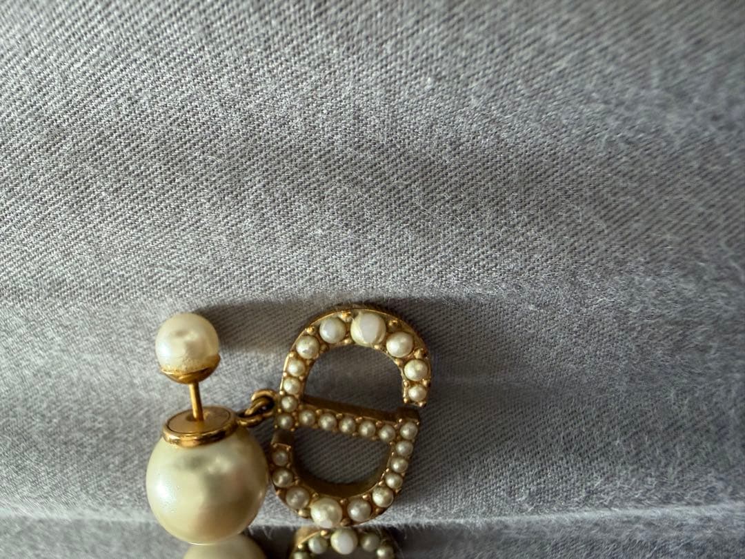 ディオール　Dior Tribal ピアス ゴールド メタル レジンパール