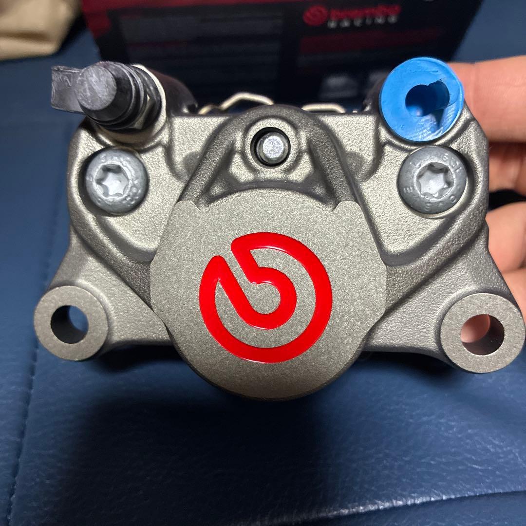 ブレンボ　カニキャリパー　チタンカラー　新品未使用