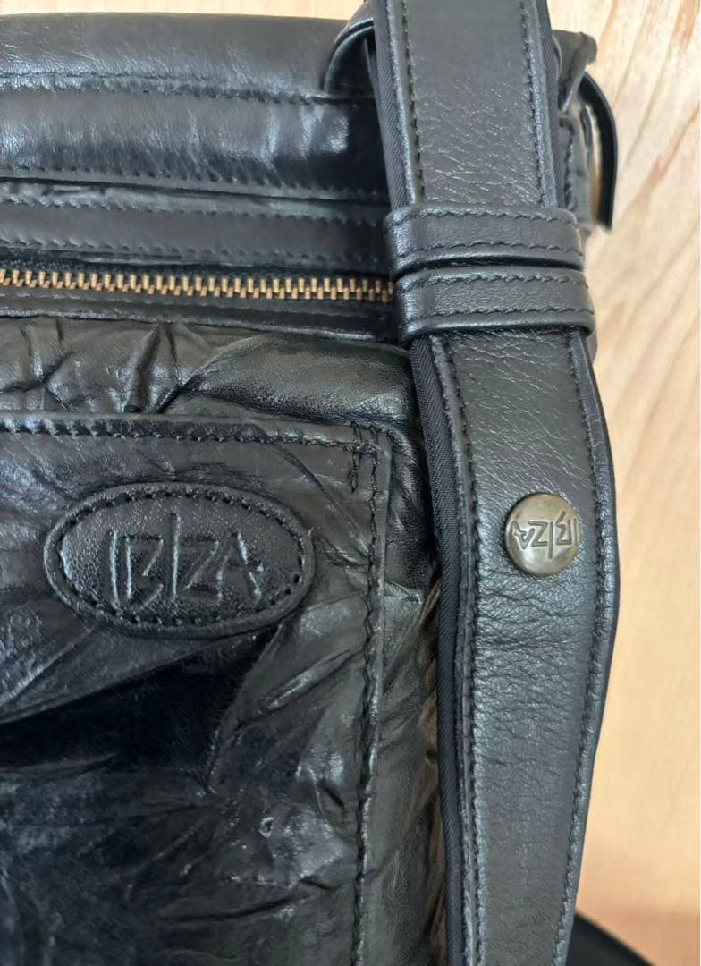 美品IBIZA ショルダーバッグ　象革　黒色