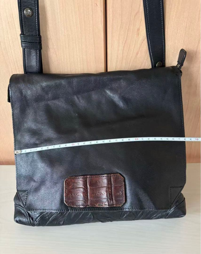 美品IBIZA ショルダーバッグ　象革　黒色