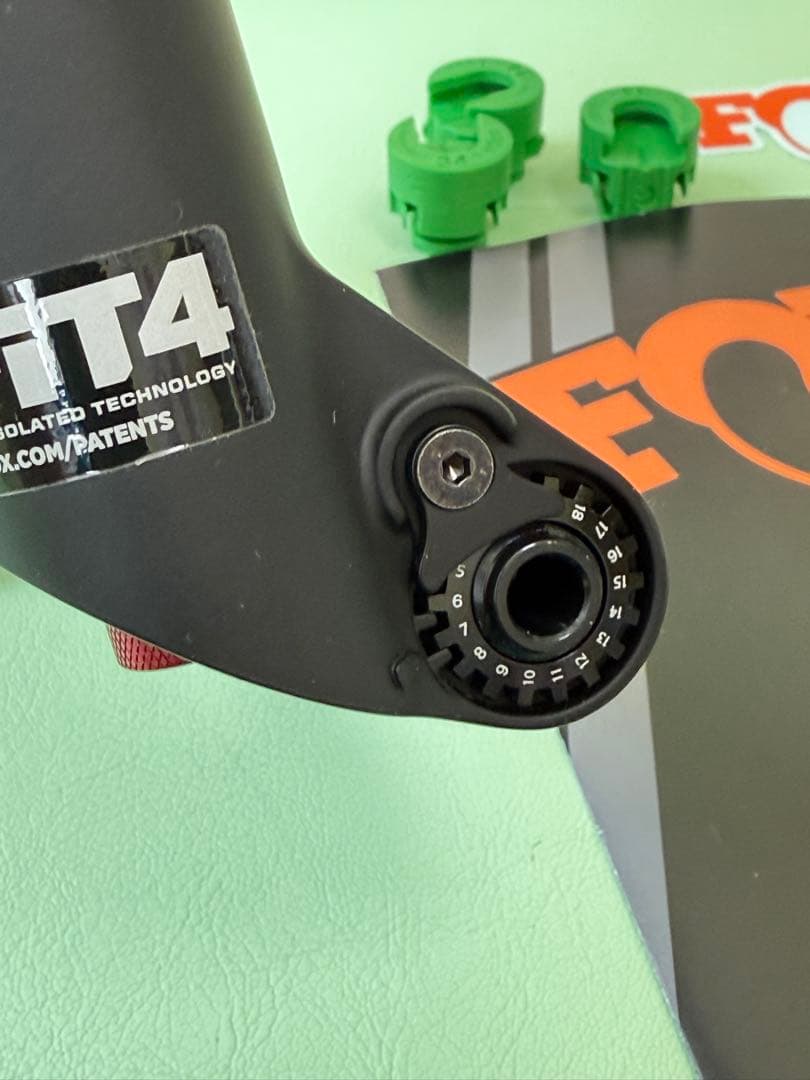 新品未使用 FOX 34 Factory 29 140mm FIT4 Boost