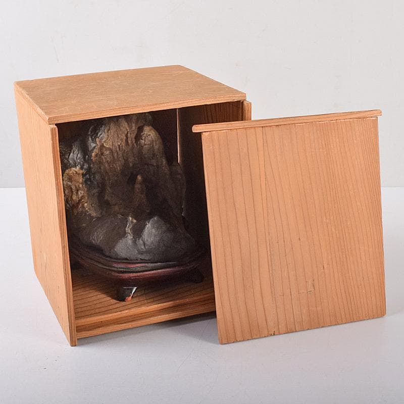 AAA　天然石　岩屋観音　仏像　置物　共箱　題字　清石山人　F　R8553