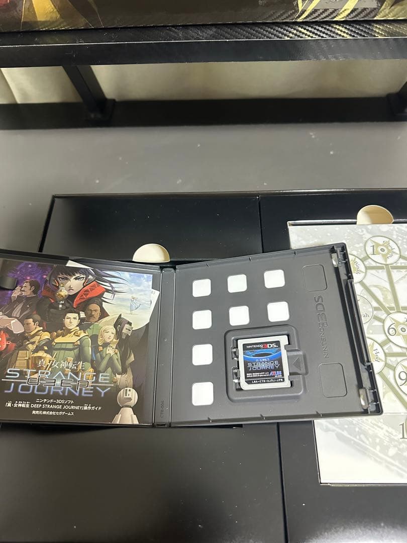 4859 真・女神転生 25周年記念 スペシャルボックス(アートブック未開封)