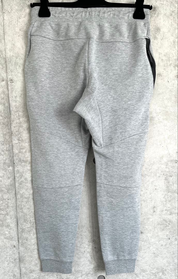 Nike テックフリースパンツ　M グレー ジョガーパンツ
