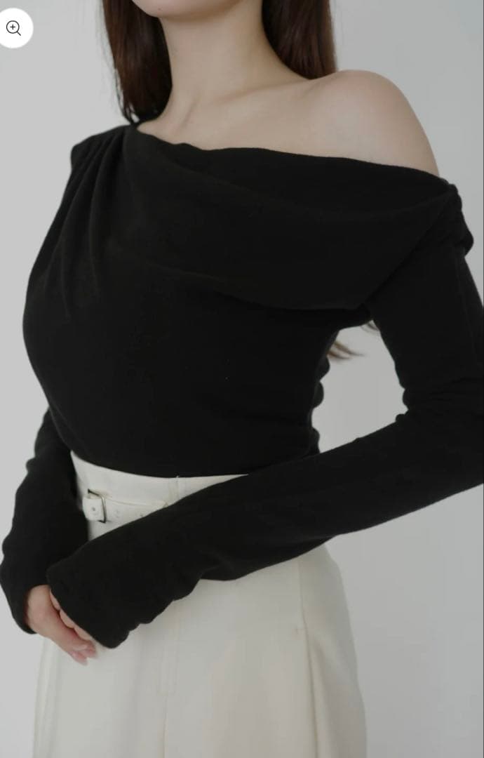 アシンメトリードレープロングスリーブトップス