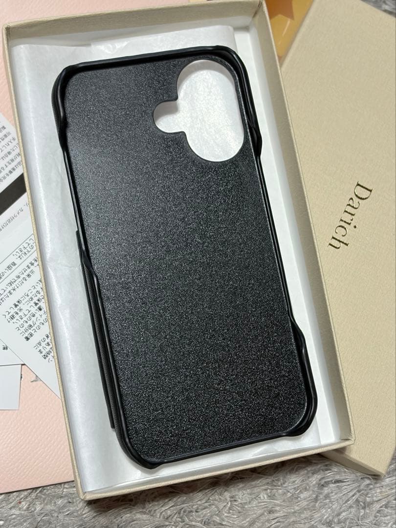 iPhone17 ケース　ブラック