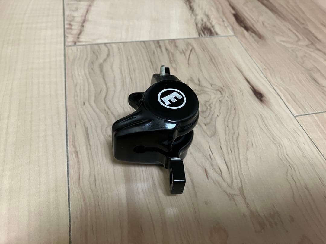 MAGURA MT4N ディスクブレーキキャリパー ブラック