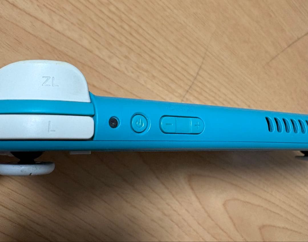 任天堂　スイッチ　ライト　ターコイズ　スプラ3 SD32GB、アダプターセット