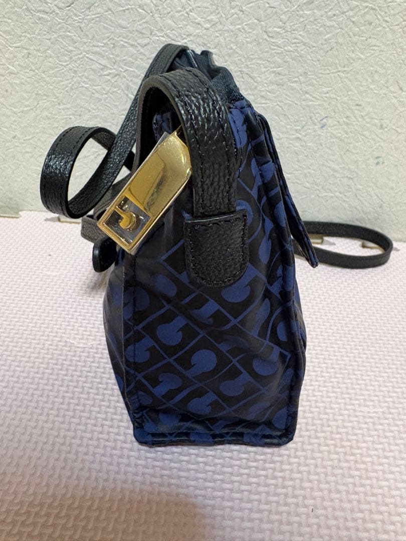 ゲラルディーニ☆ソフティ☆定番人気ポシェット☆☆イタリア☆GHERARDINI