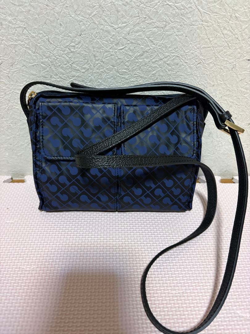 ゲラルディーニ☆ソフティ☆定番人気ポシェット☆☆イタリア☆GHERARDINI