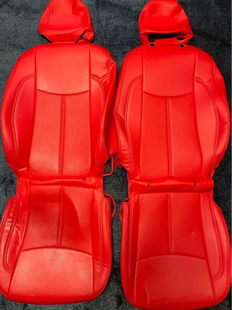 night　ヤリスクロス　シートカバー　RED