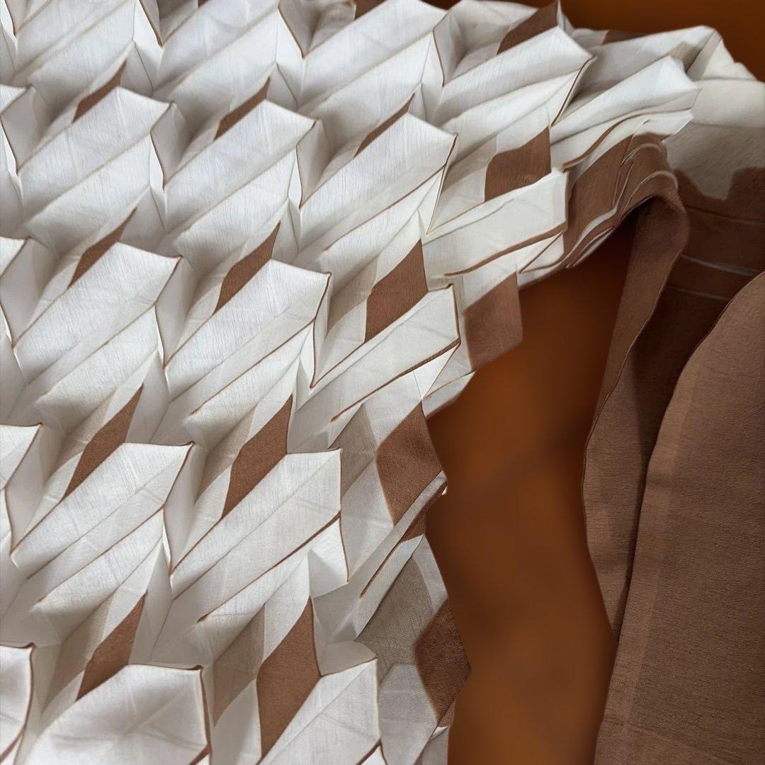 レア美品 ISSEY MIYAKE 立体プリーツ 折り紙プリーツ　2020春