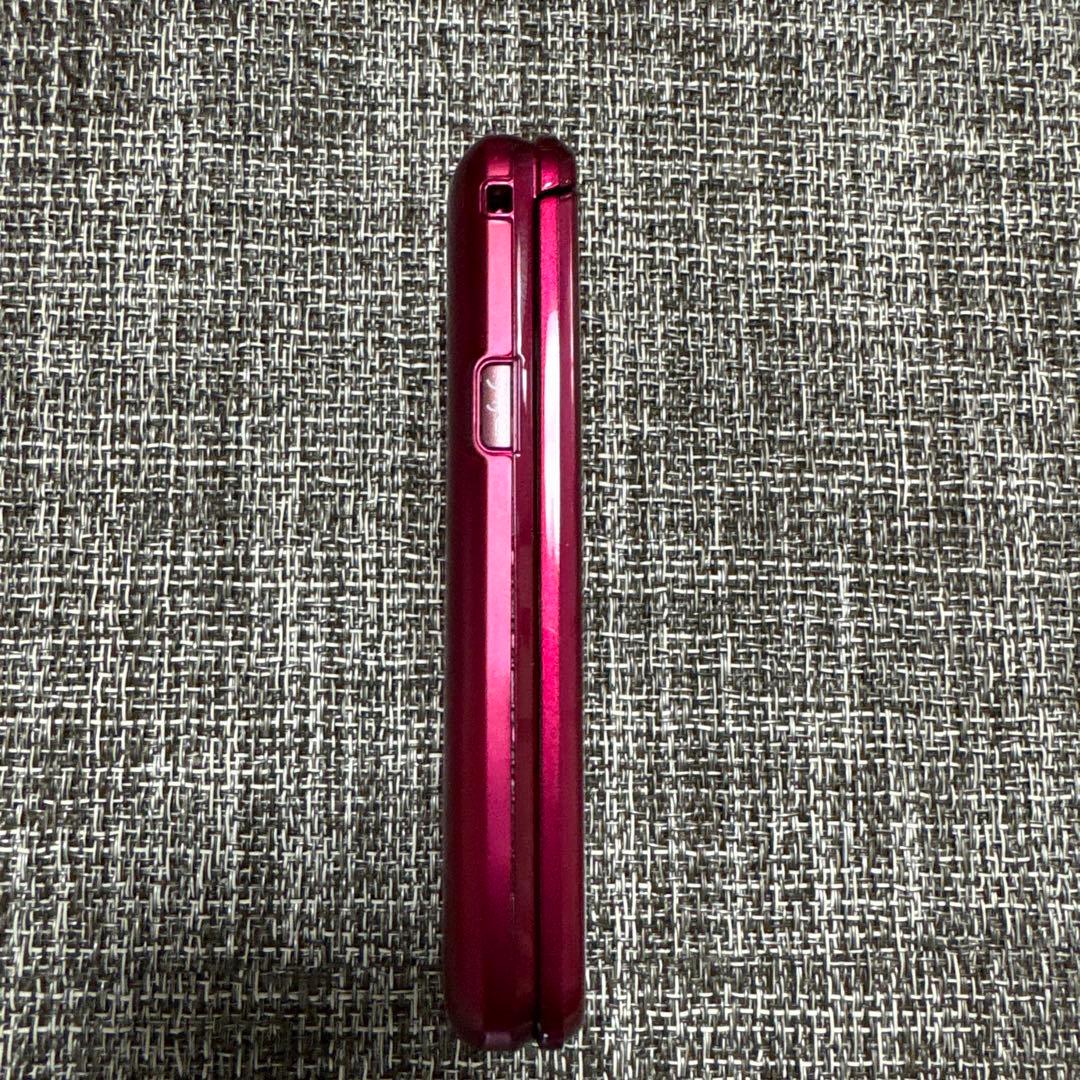 KDDI ピンク携帯電話 本体 充電器付 KYF43