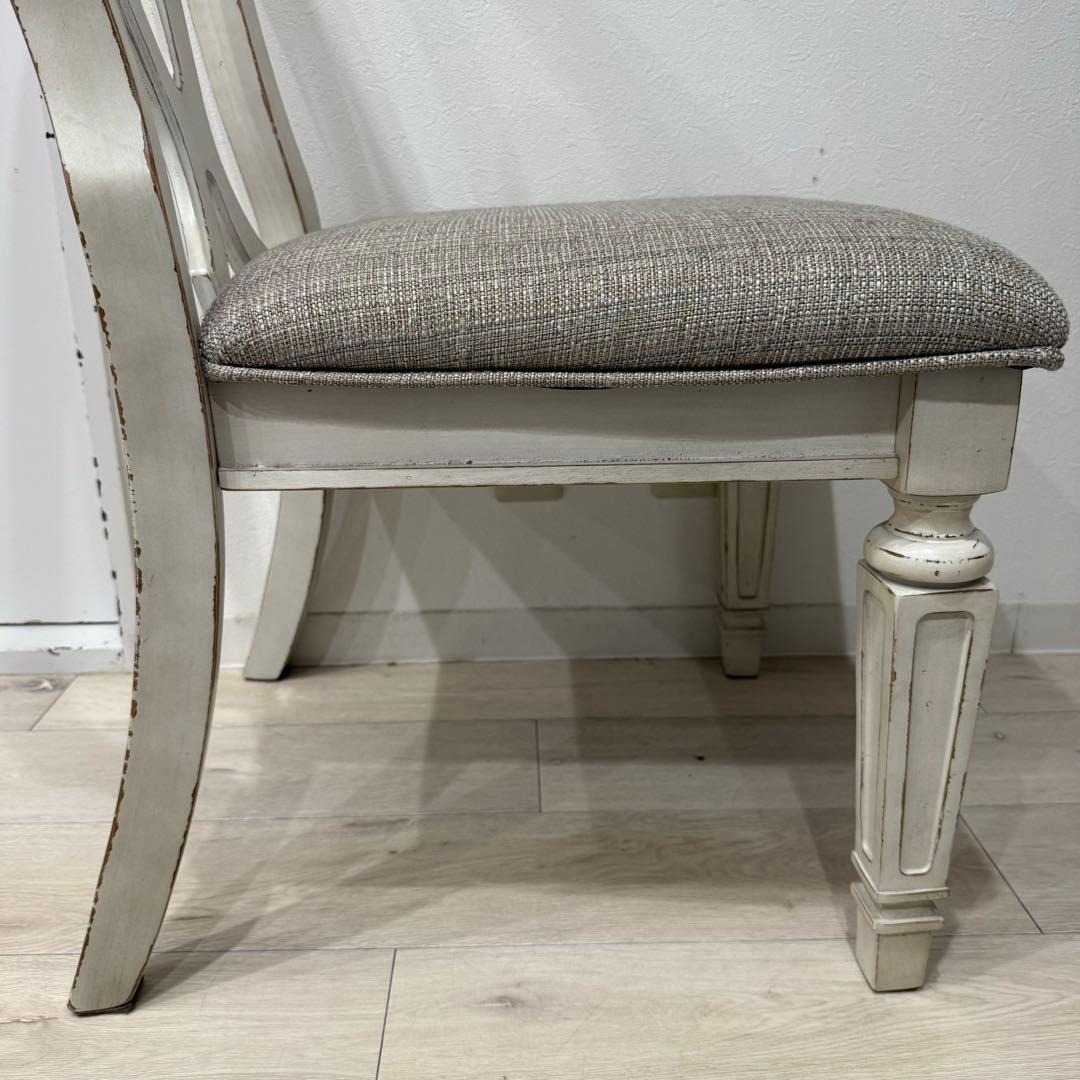 Realyn Dining Room Chair (リーリン ダイニングチェア)