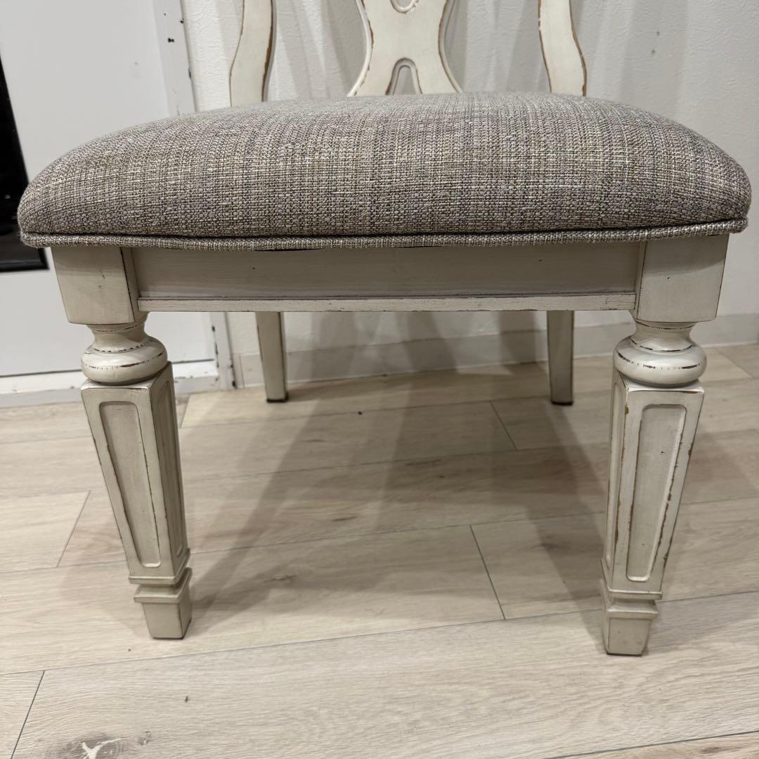 Realyn Dining Room Chair (リーリン ダイニングチェア)