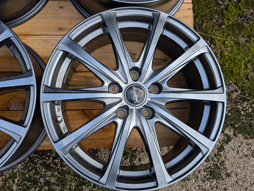 マナレイスポーツ　ユーロスピード　17インチ　7.0J　114.3　5穴　4本