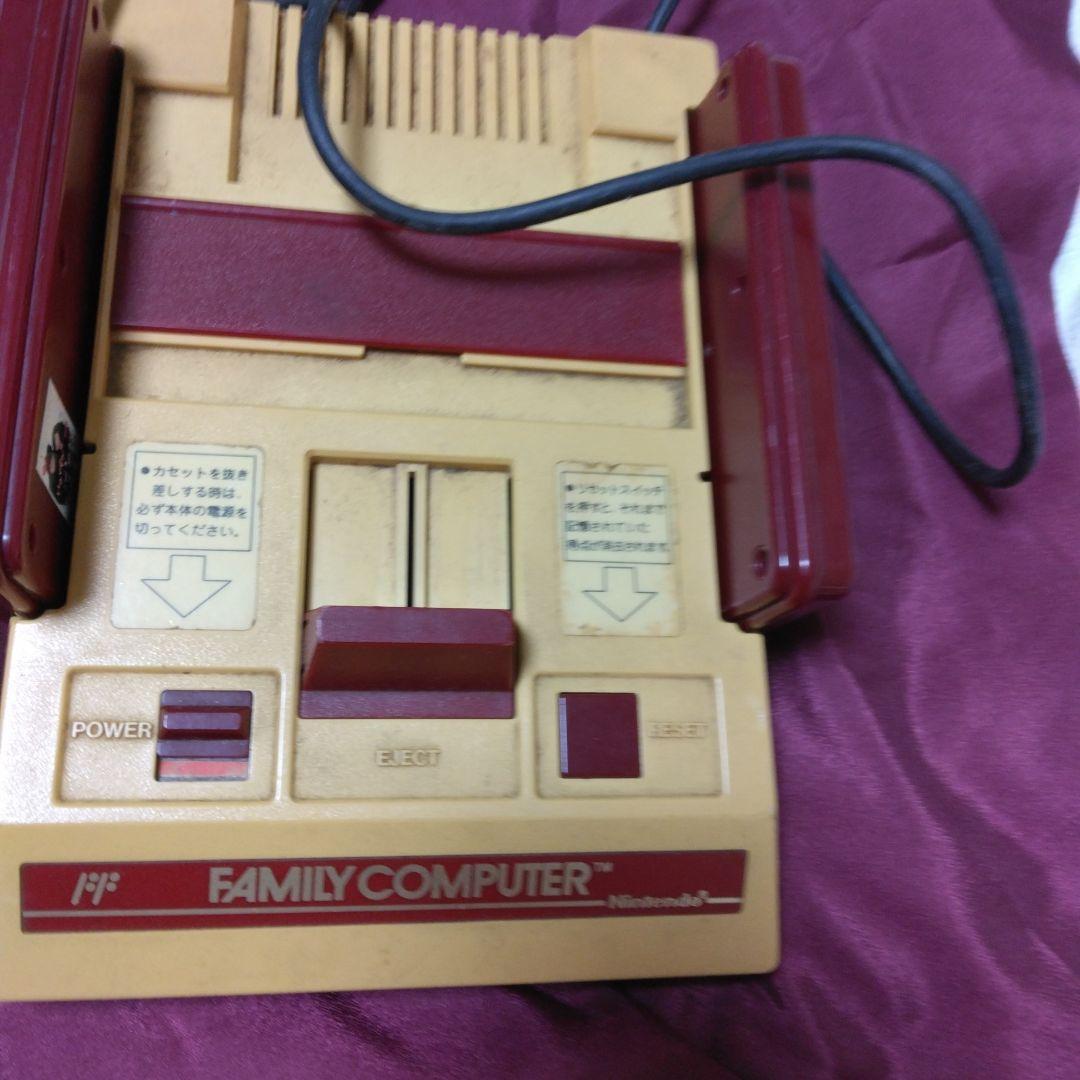 ファミリーコンピューター本体