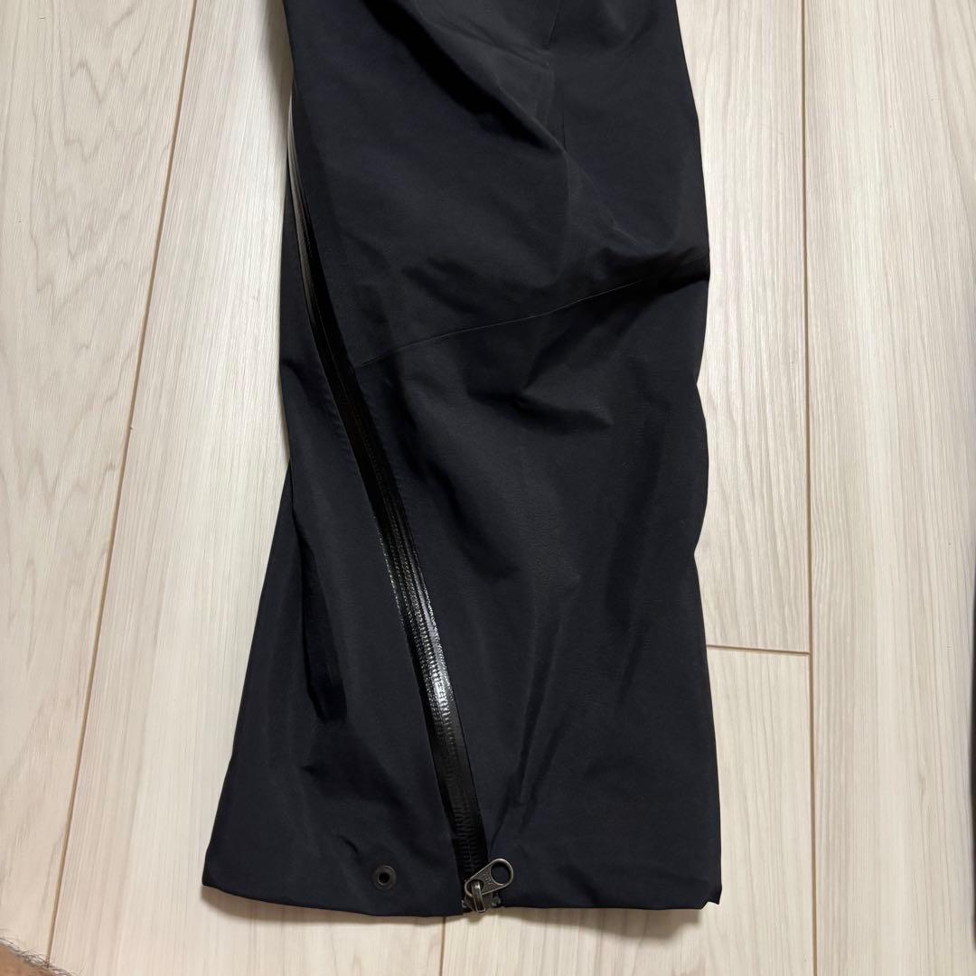 21年モデル　アークテリクス　ベータパンツ　Ｍサイズ　黒　ゴアテックス　シェル