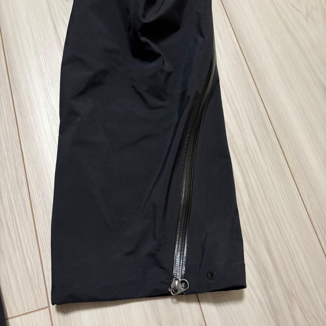 21年モデル　アークテリクス　ベータパンツ　Ｍサイズ　黒　ゴアテックス　シェル