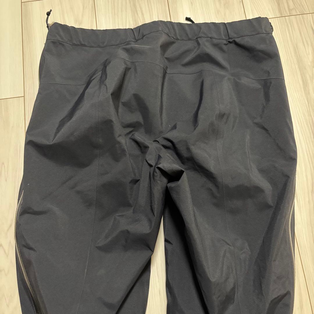 21年モデル　アークテリクス　ベータパンツ　Ｍサイズ　黒　ゴアテックス　シェル