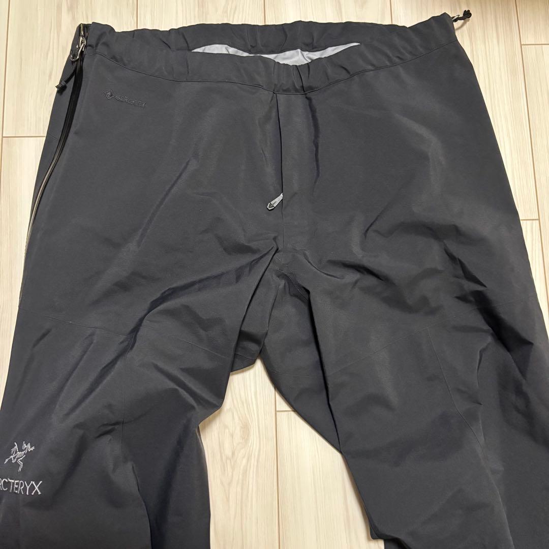21年モデル　アークテリクス　ベータパンツ　Ｍサイズ　黒　ゴアテックス　シェル