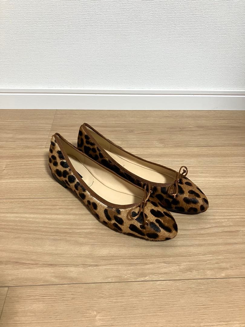 新品未使用　ファビオルスコーニ　ヒョウ柄フラットシューズ　38 リボン付き
