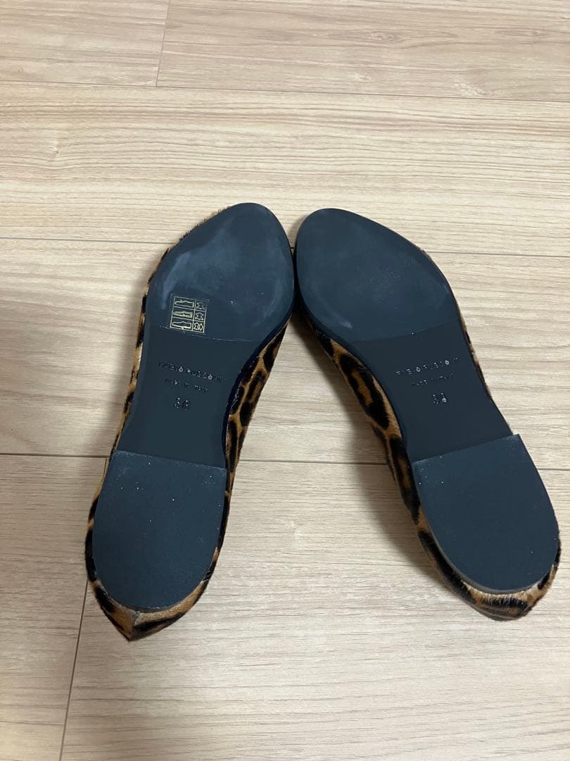 新品未使用　ファビオルスコーニ　ヒョウ柄フラットシューズ　38 リボン付き