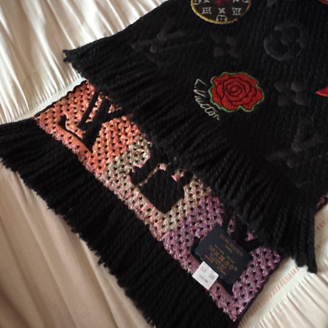 ルイヴィトン エシャルプ ロゴマニア マフラー LVストーリーズ ノワール