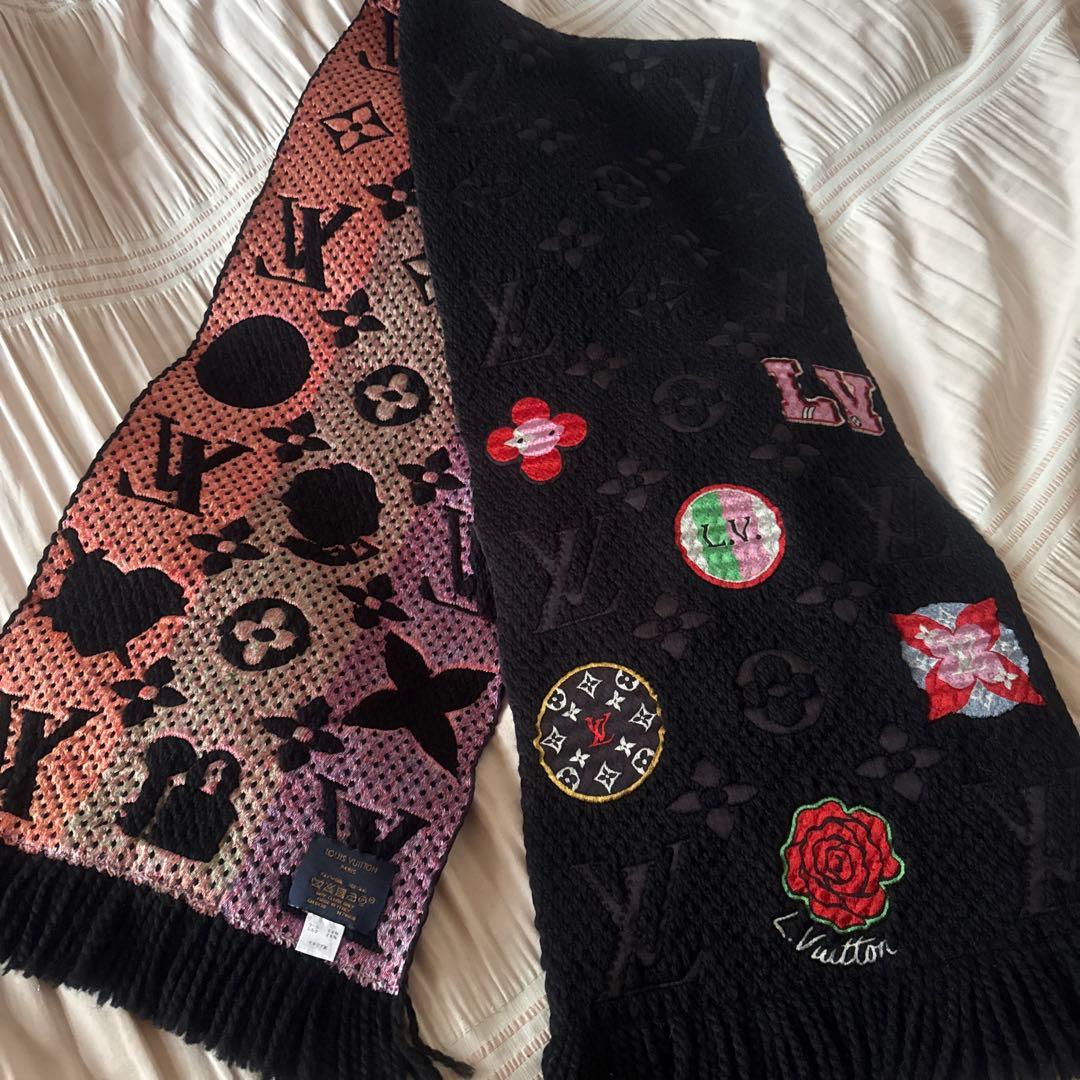 ルイヴィトン エシャルプ ロゴマニア マフラー LVストーリーズ ノワール