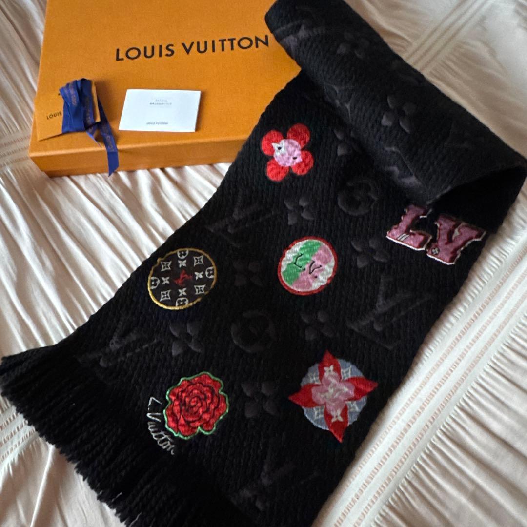 ルイヴィトン エシャルプ ロゴマニア マフラー LVストーリーズ ノワール