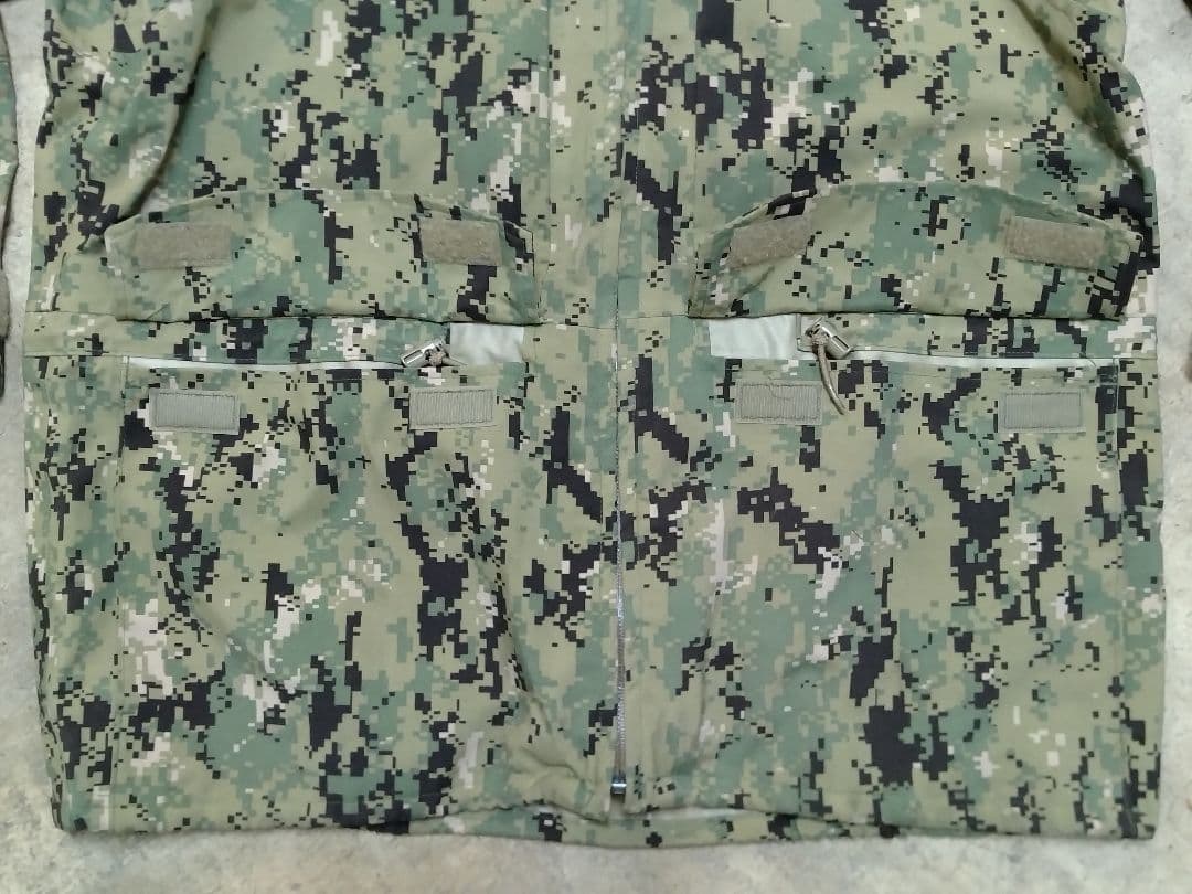 米軍 ECWCS ゴアテックスパーカー L−R