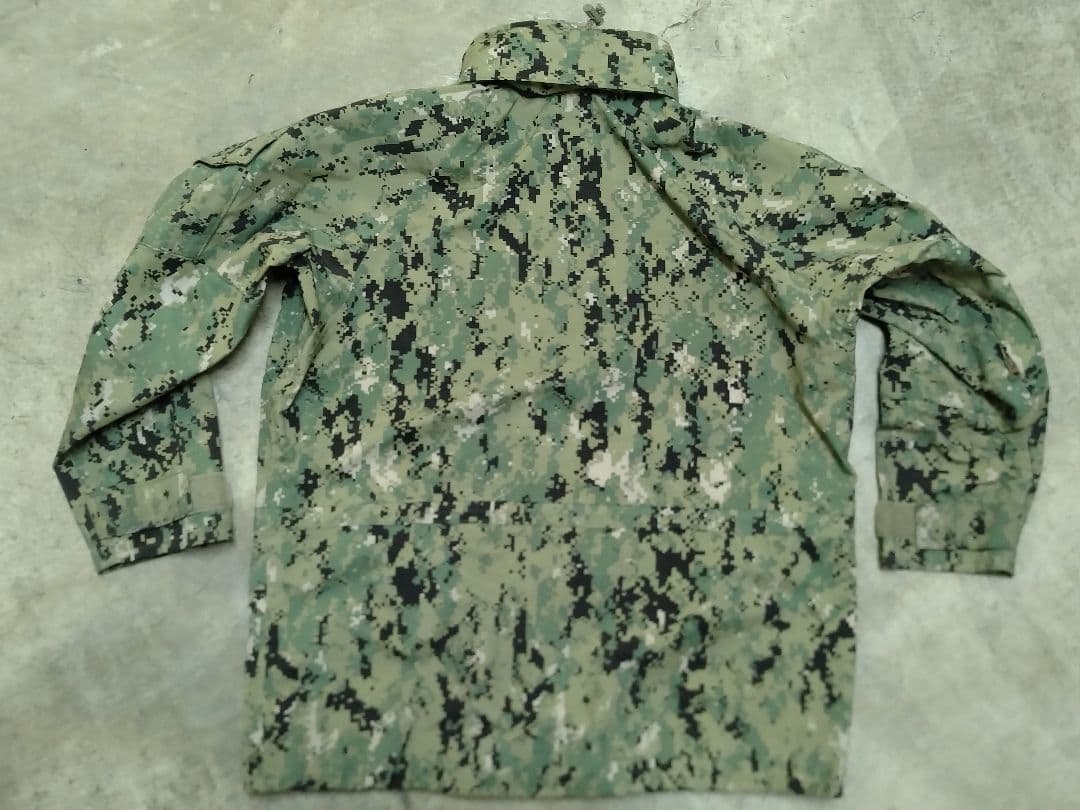 米軍 ECWCS ゴアテックスパーカー L−R