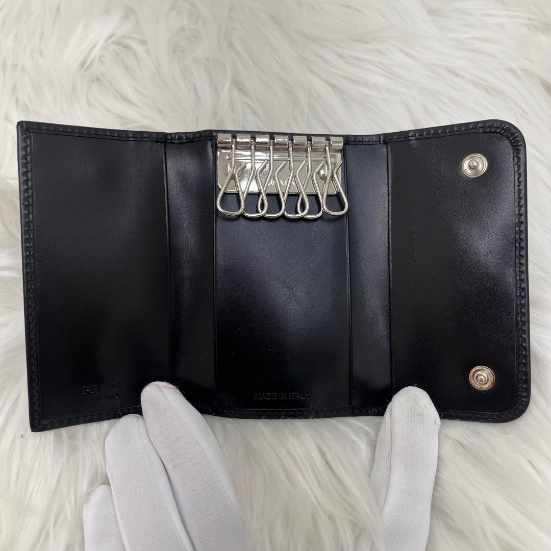 未使用級✨PRADAプラダ サフィアーノ キーケース　ブラック