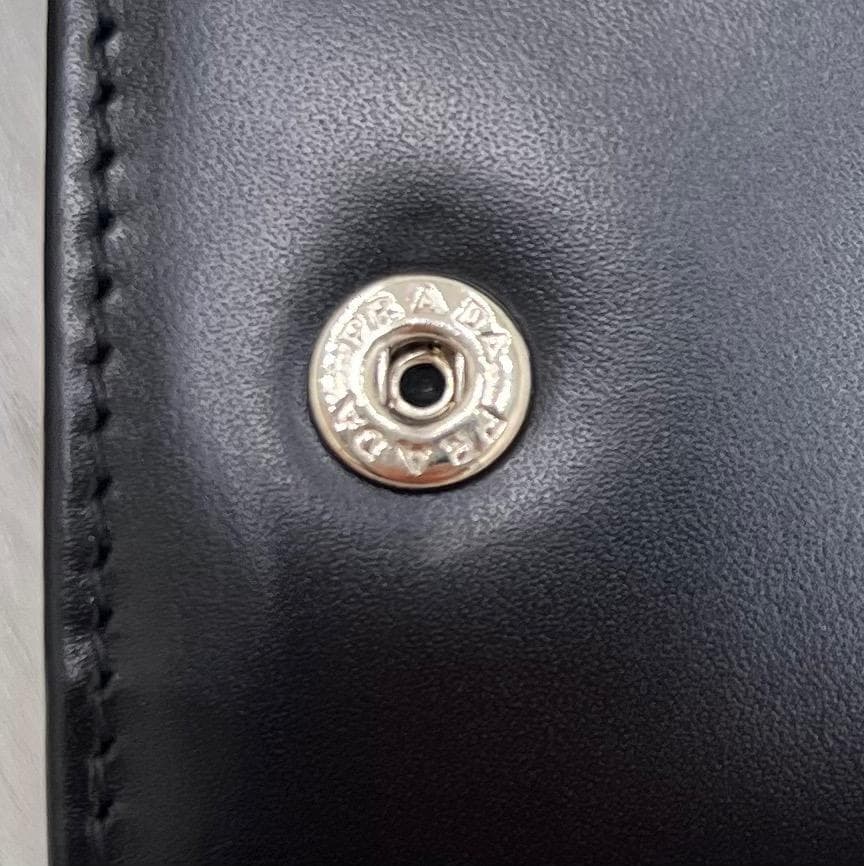 未使用級✨PRADAプラダ サフィアーノ キーケース　ブラック