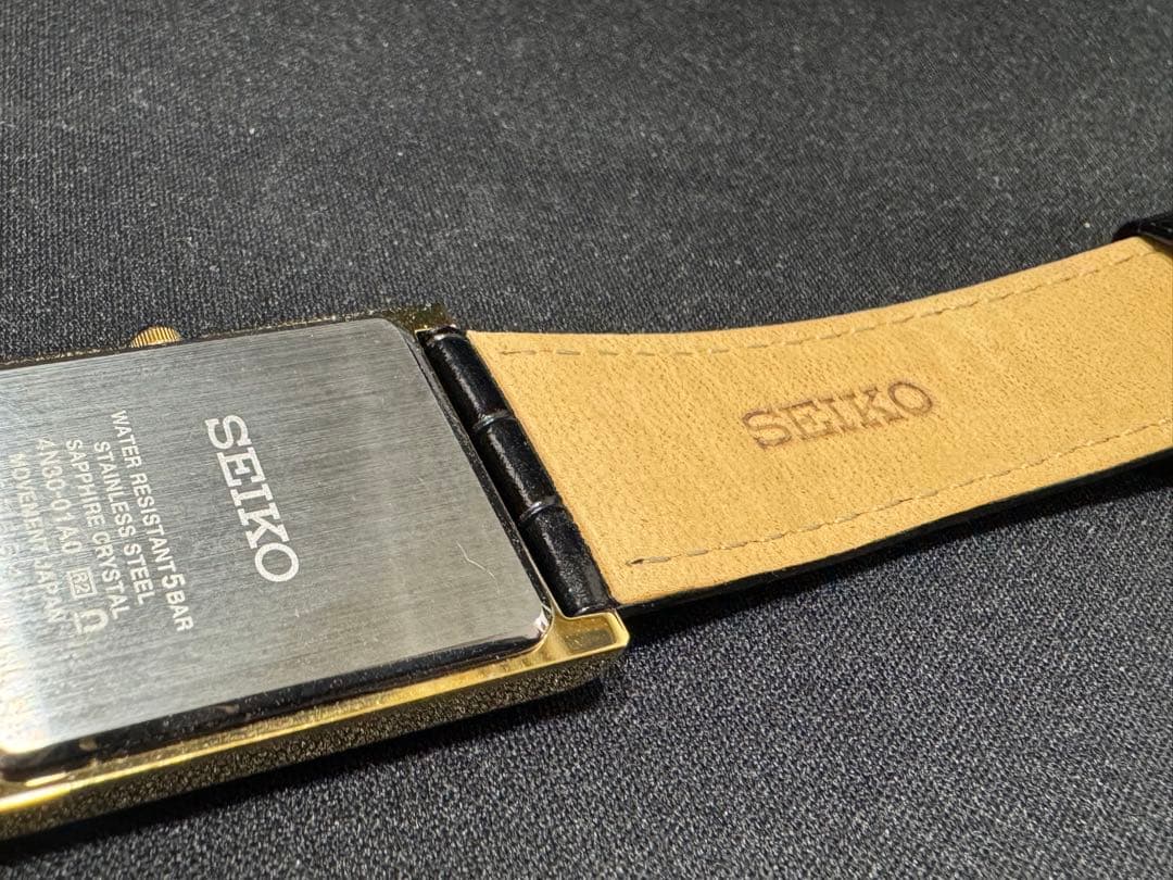 SEIKO エッセンシャルズ4N30-01A0