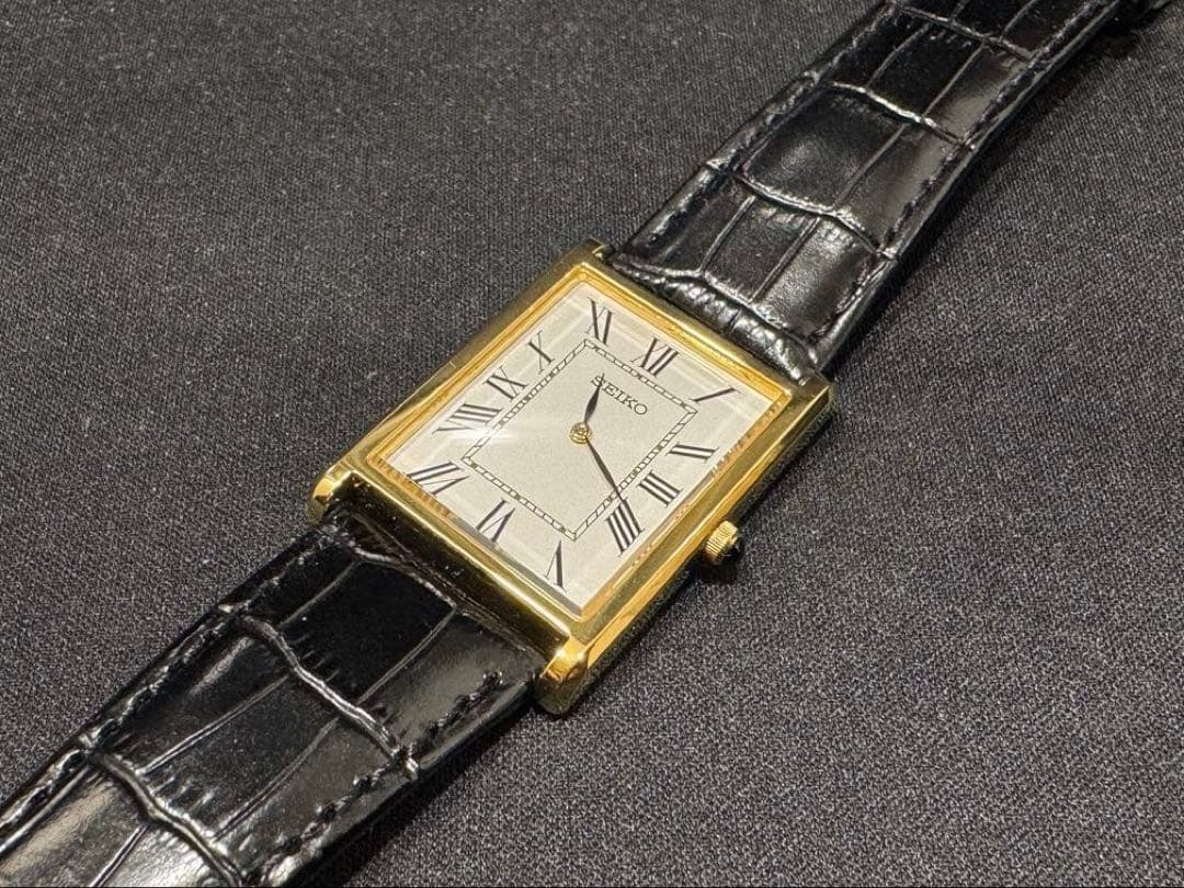SEIKO エッセンシャルズ4N30-01A0