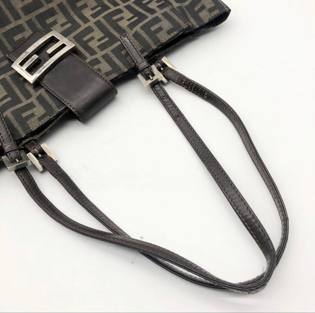 フェンディ　トートバッグ　ズッカ　FF金具