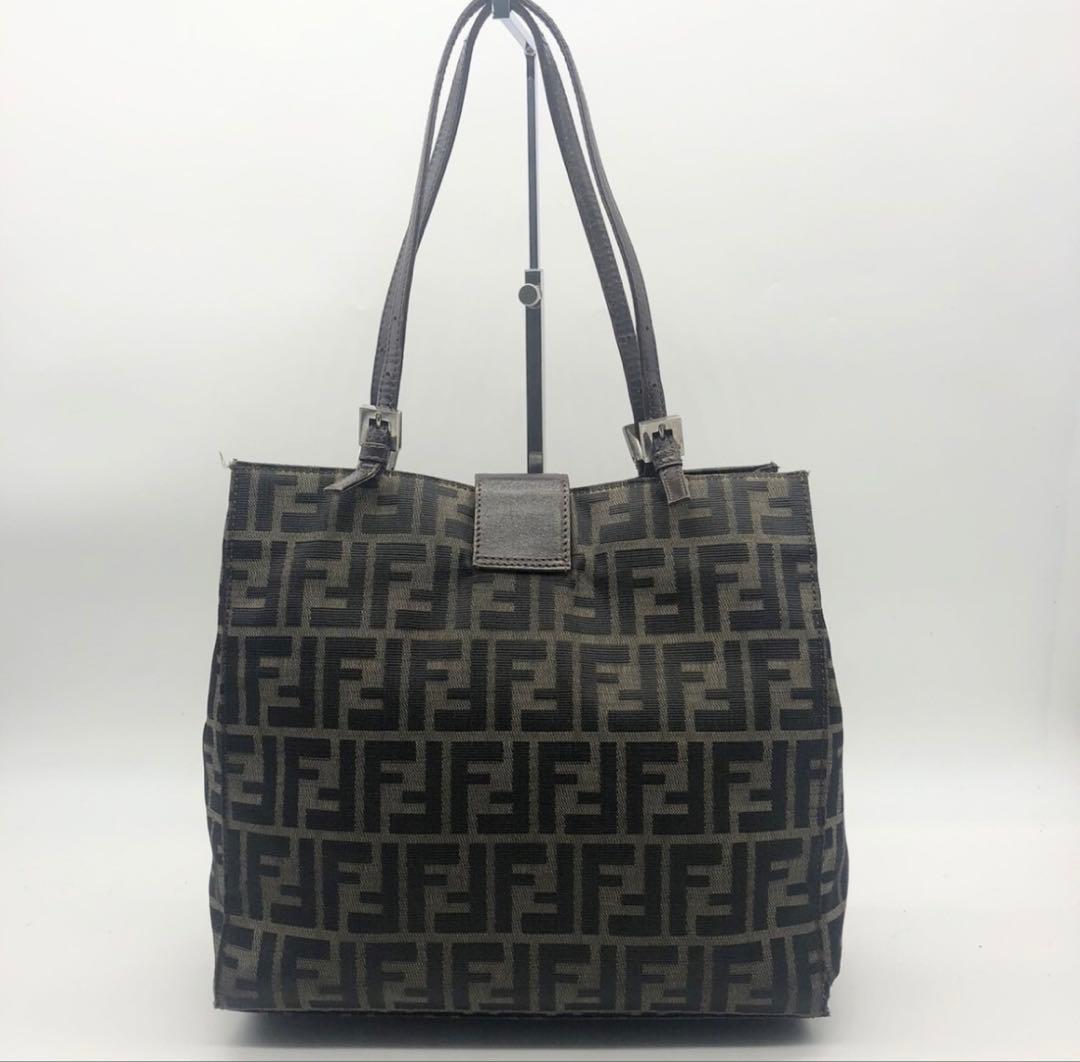 フェンディ　トートバッグ　ズッカ　FF金具